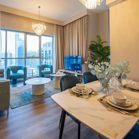 First Class 2Br With Burj Khalifa & Downtown View Dubaj Kültér fotó