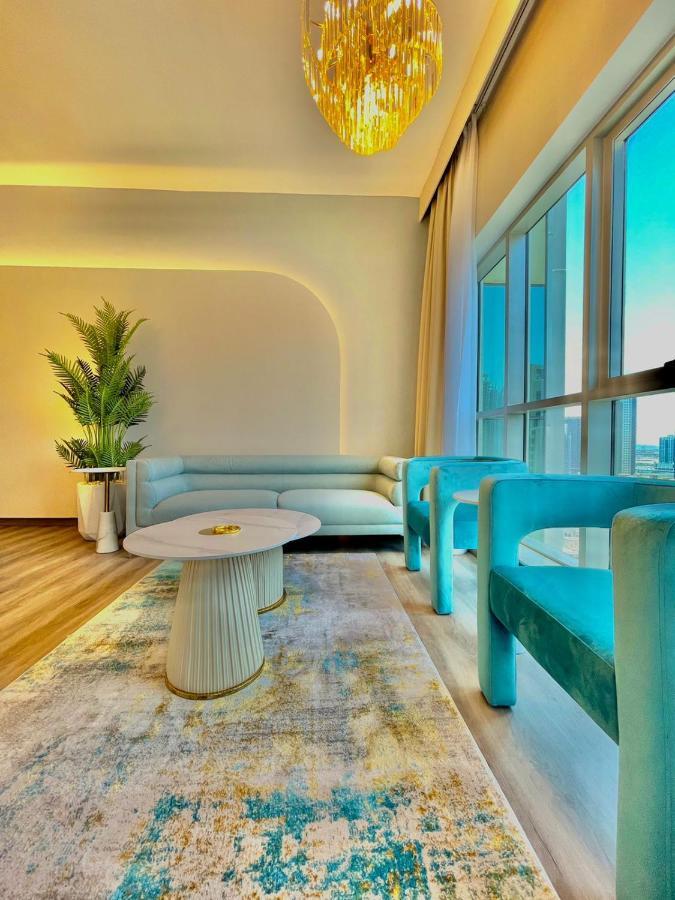 First Class 2Br With Burj Khalifa & Downtown View Dubaj Kültér fotó