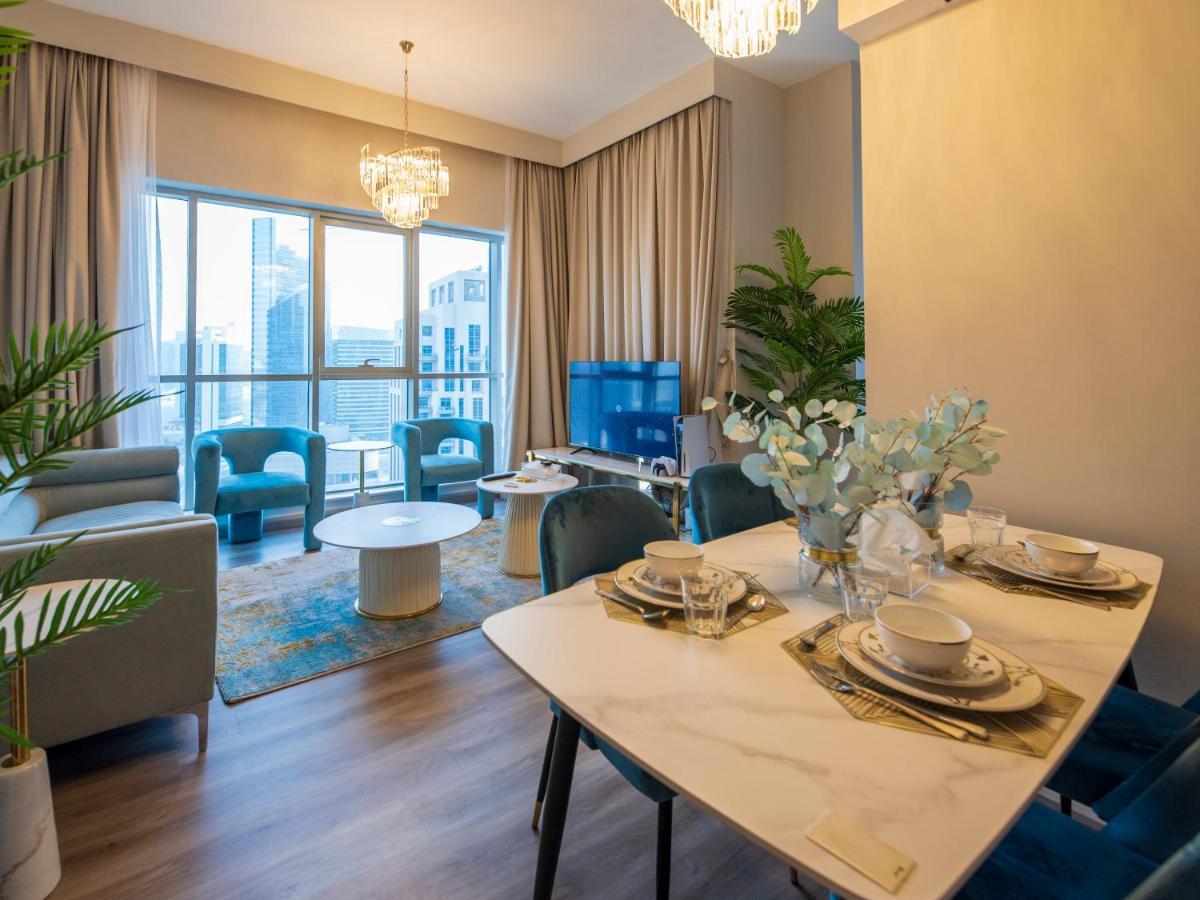 First Class 2Br With Burj Khalifa & Downtown View Dubaj Kültér fotó
