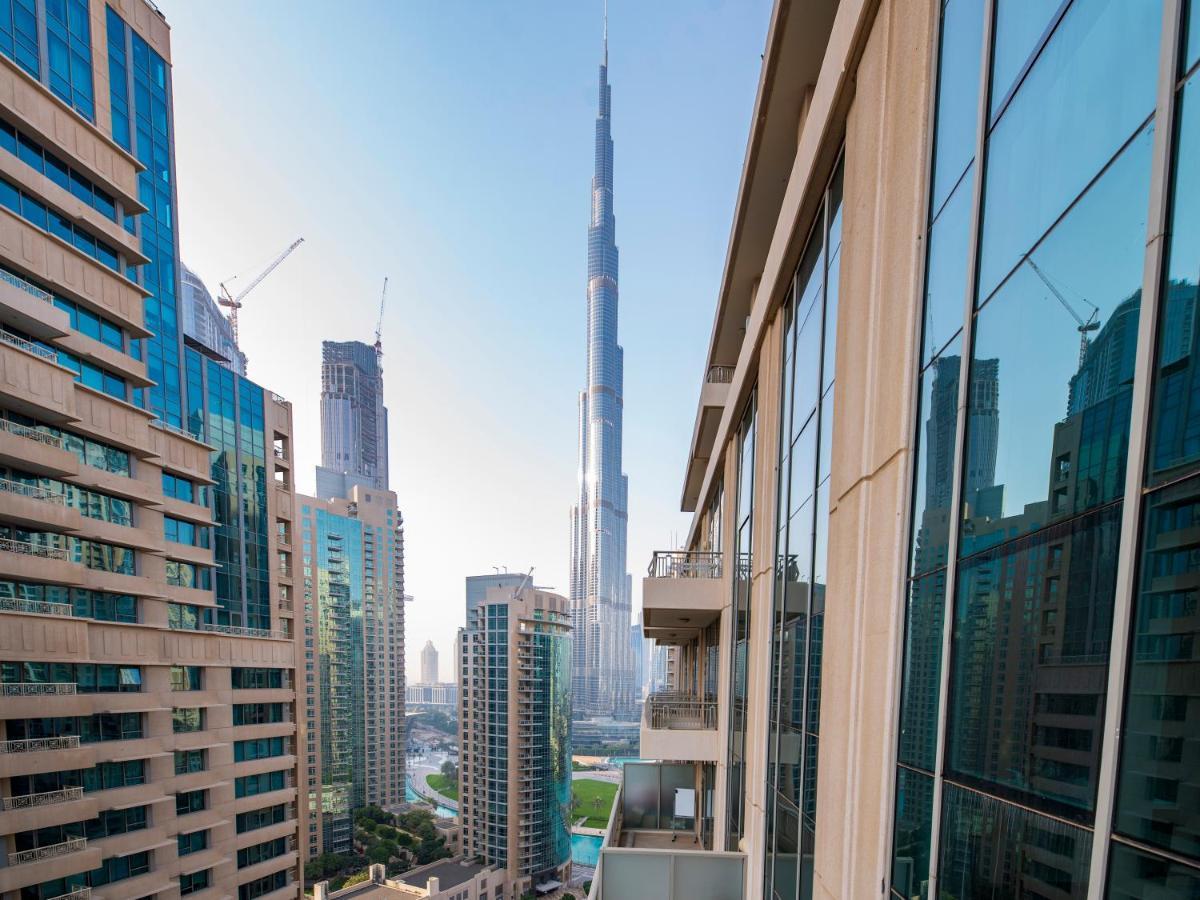First Class 2Br With Burj Khalifa & Downtown View Dubaj Kültér fotó